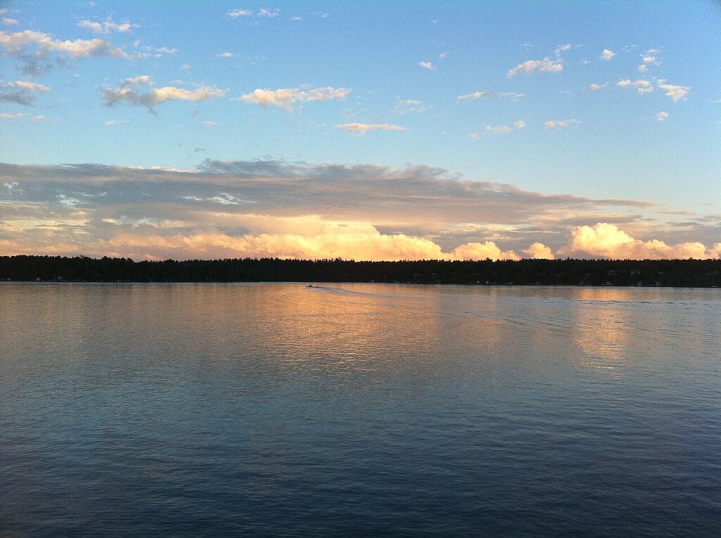Four Mile Lake, Kawartha Lakes, Ontario